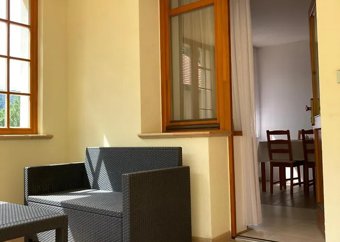 ústí Nad Labem, Pod Hradem Střekovem